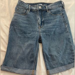 Old Navy Bermuda shorts